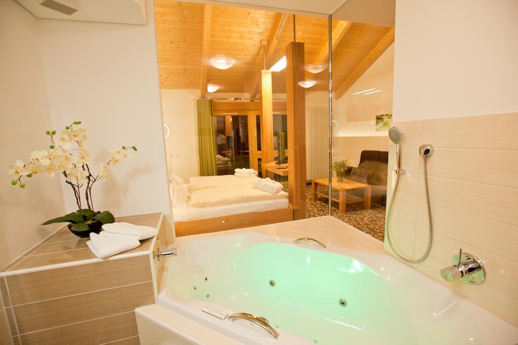 Hotel Und Appartementhof Waldeck Bad Füssing Kültér fotó